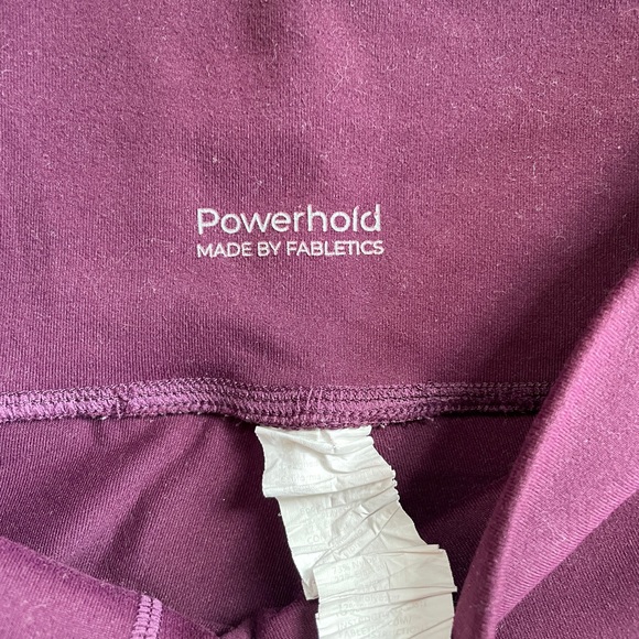 Fabletics On-The-Go PowerHold High-Waisted Capri Leggings Small Maroon Pockets - Picture 2 of 15